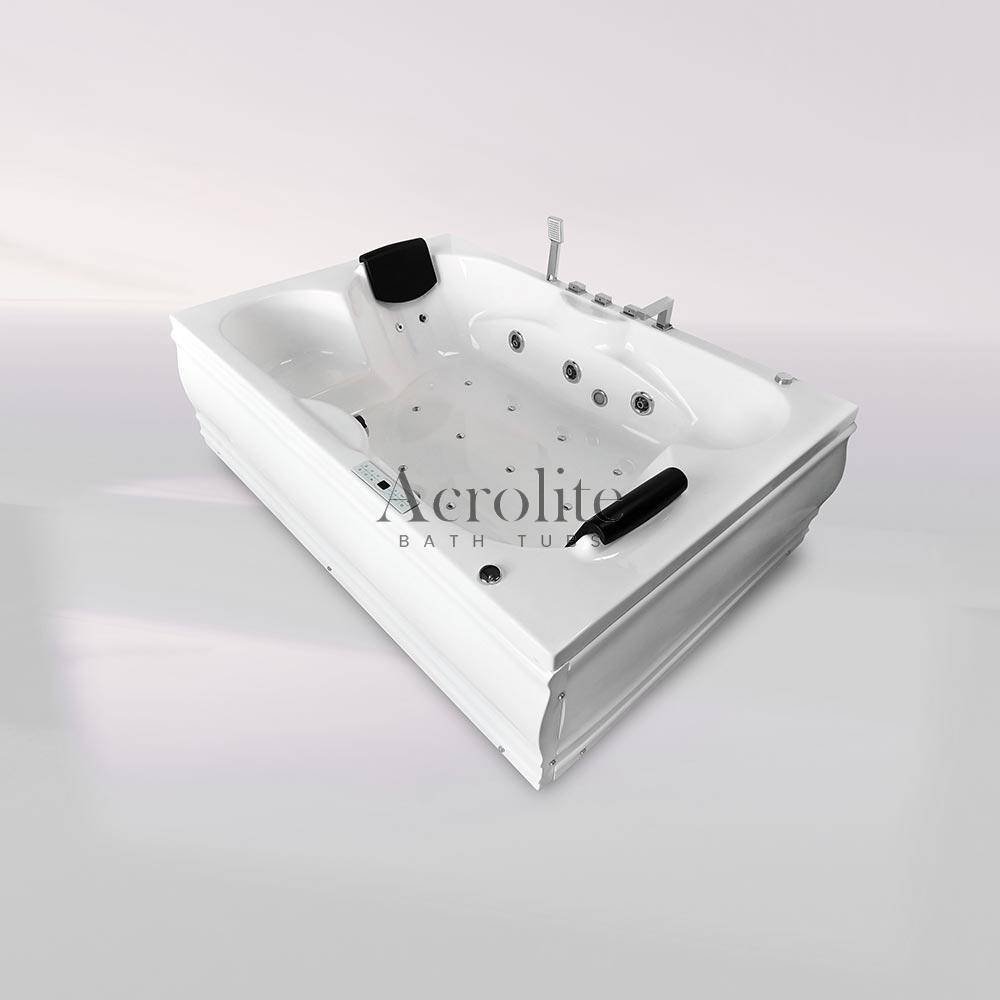 Vintage Vintage jacuzzi bathtub